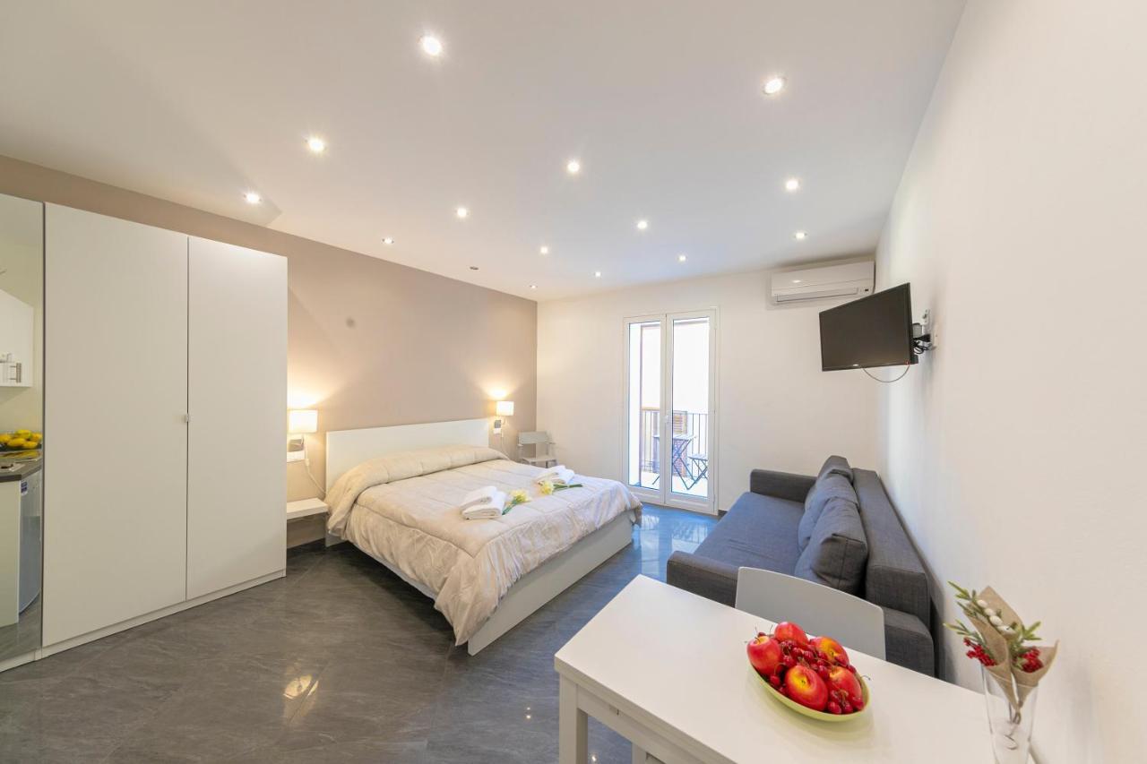 Kefa Holiday - Alle Torri Apartments Cefalù Esterno foto